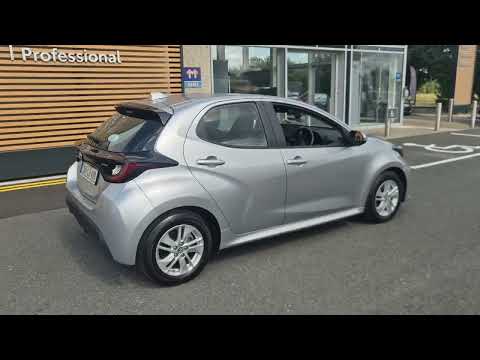 Toyota Yaris 1.5 HYBRID LUNA 5DR**LOW MILEAGE** - Image 2