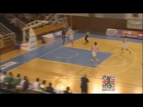 Devon Van Oostrum Breakaway Dunk on Defender! Tarragona vs Clinicas Rincon