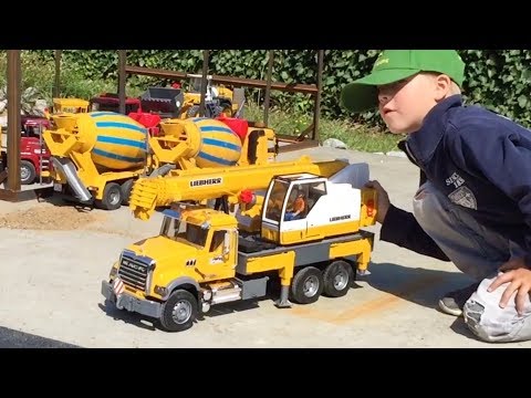 BRUDER Spielwaren LKW für Kinder