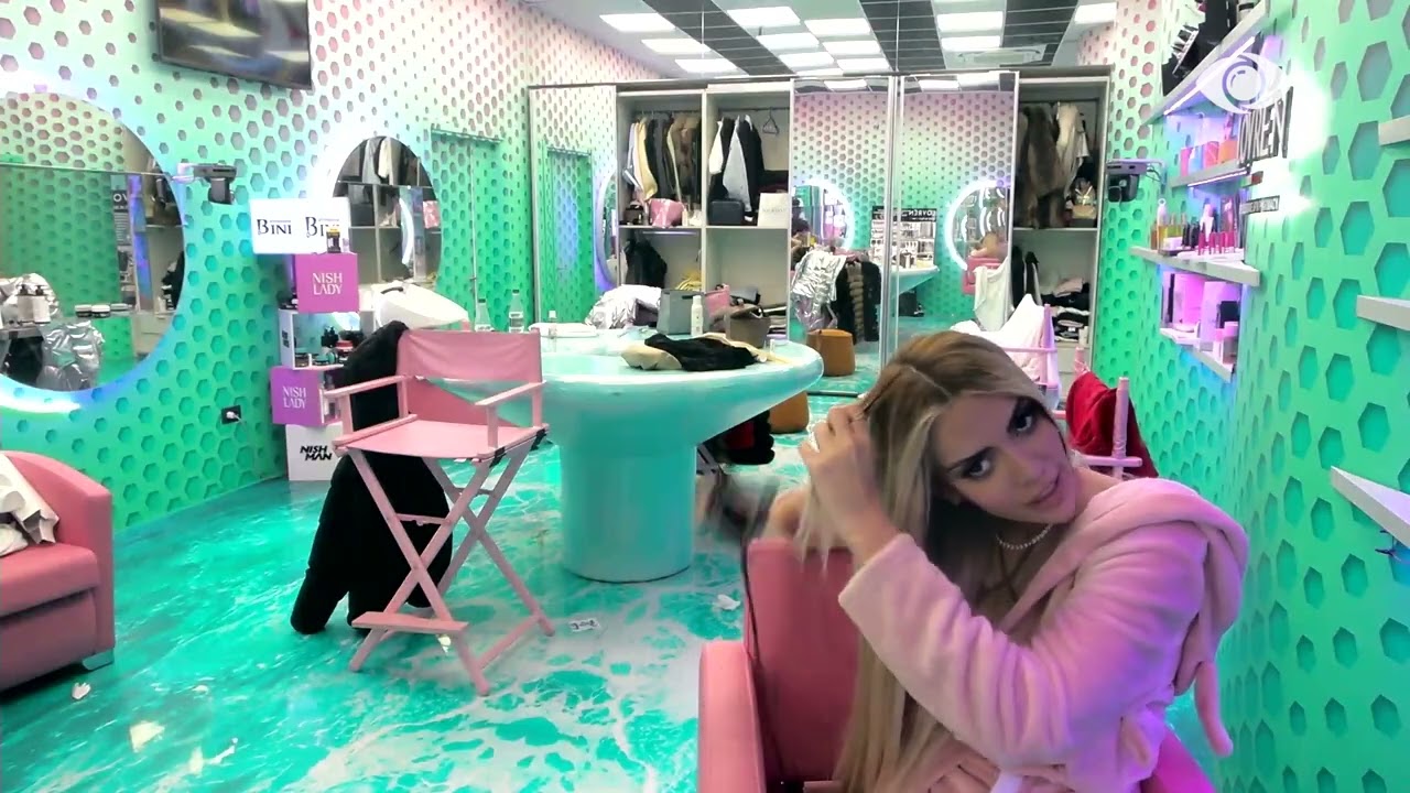 Nëse është marrëdhenie serioze nuk ke pse t'ja marrësh passwordin/ Selin bisedon me Brikenën