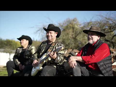 LOS CHARROS DE LUCHITO Y RAFAEL FEAT RENÉ INOSTROZA - HIJO DE LA TIERRA CAMPESINA (VIDEO OFICIAL)