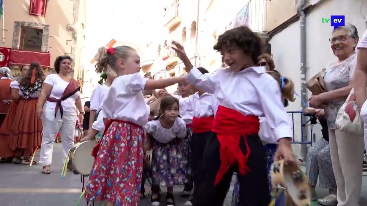 La cultura popular infantil del Vendrell es llueix per Santa Anneta