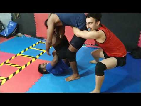 Grappling 2 vs 1