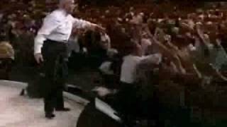 Benny Hinn sings "HOLY HOLY HOLY" (Holy Are You Lord)