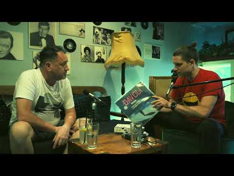 Neno Belan - DUGO TOPLO LJETO "Melodija je specifična jer sam imao ruku u gipsu"