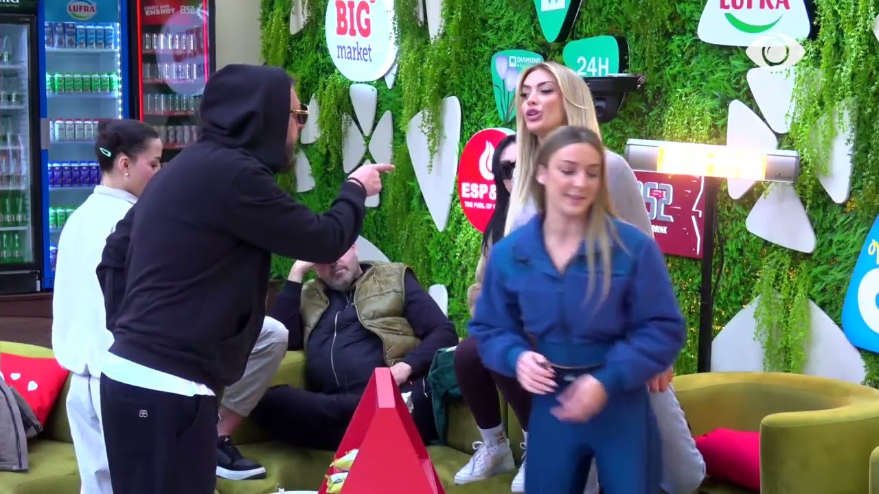 Kujdes, e di pse jam këtu/ Miri-Juelës: Ma prish imazhin