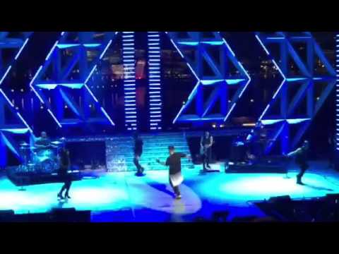 Adam Lambert sings Ghost Town