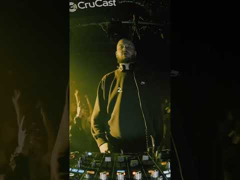 CRUCLASH LIVSEY VS J69 🥊