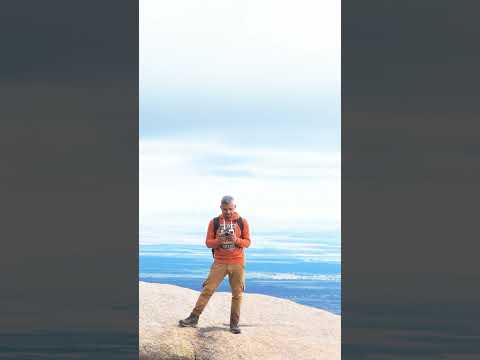 Mostrando el valle del conlara, desde la cuesta de la Pichica en cortaderas, San Luis, Argentina