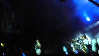 Un montón de huesos/Los hombres huecos/Azulejo - Divididos