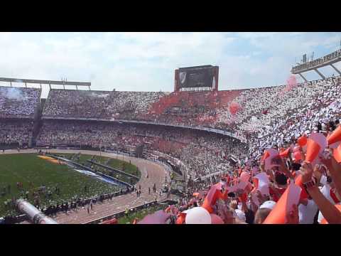 "Salida de River Plate vs bosta - 28/10/2012" Barra: Los Borrachos del Tablón • Club: River Plate