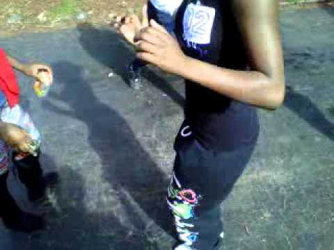 Mii Mii dancing to pancake butt