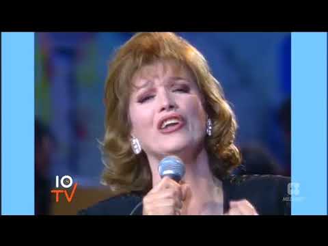Iva Zanicchi - Tu ca nun chiagne (Viva Napoli 1995)