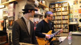 Maximo Park - Her Name Was Audre. Live acoustic @ RPM records, Newcastle