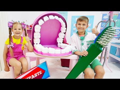 Diana and Mom visit the dentist / Brush your teeth story