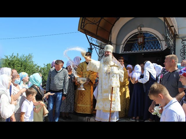 Изге бәйрәм көнендә митрополит Кирилл Кукмара Петропавлов храмында литургия кылды