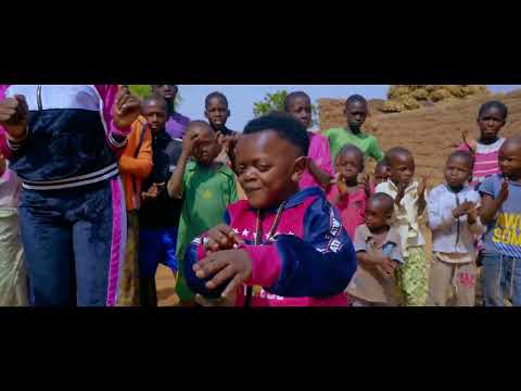 GRAND M FEAT MAMI LA STAR Dakassa (clip officiel)