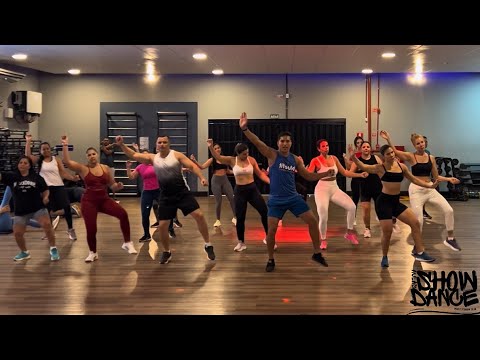 Desliza ( Olhinho no corpinho ) - Léo Santana e Melody / COREOGRAFIA - Prof. Klysmann