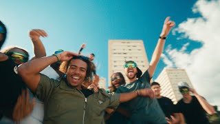 HÉHÉ HÉ Lyrics English Translation