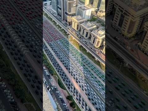 Traffic on National Day in Dubai 🇦🇪 #uae #dubai #sheikhzayedroad #nationalday #celebration