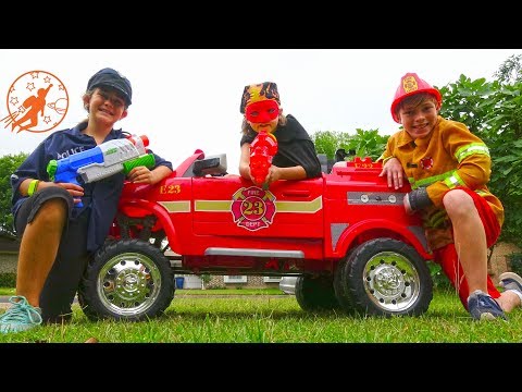 Little Heroes - The Kid Police Heroes vs The Spark and the Dress Up Costumes