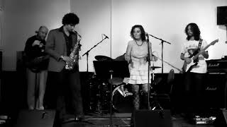 Groovolistik - Edith Lombardo singing Hot Tequila Brown / Jamiroquai