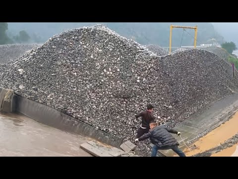 Barge Unloading 4890 Tons of Small Pebbles - Part 3 - Relaxing Flow Video - Vlog on the Barge