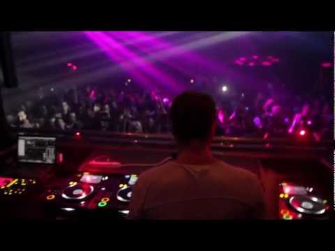 System F vs Cosmic Gate - The Blue Theme (Ferry Corsten Fix) @ Space Miami