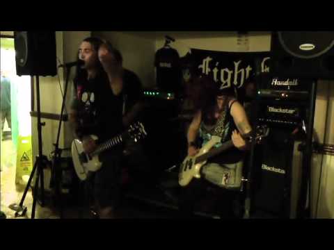 1000 Scars perform Eyes Cant Focus, Turks Head, 06/12