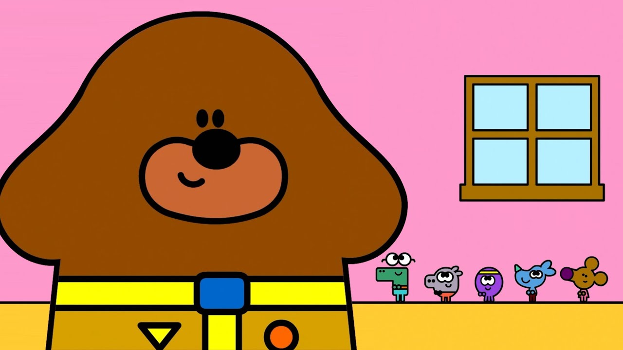 Distintivos do Primeiro Dia | Volta às Aulas com os Escoteiros | Oi, Duggee Português Brasil