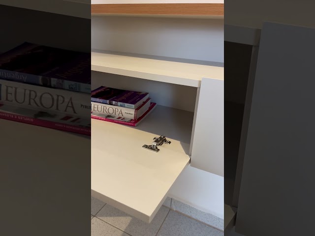 Painel para TV Até 70 Polegadas Juriti 3 Portas Ripado Amêndoa/Off White Matte - Colibri