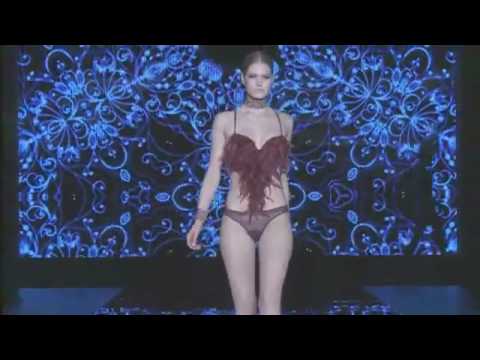 ANDRES SARDA MERCEDES BENZ FASHION WEEK MADRID FEBRERO 2012