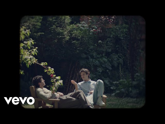 Sebastián Yatra lanza el video de “Templo de Piceas”, una joya íntima de su álbum ‘Milagro’