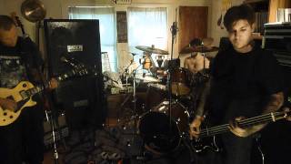 Tombs - &quot;Black Hole Of Summer&quot; (Violitionist Sessions)