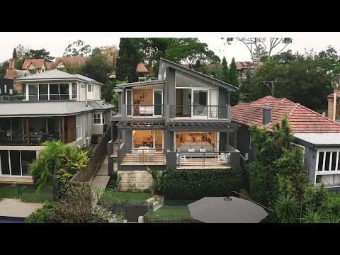 Castlecrag, 32 Sunnyside Crescent