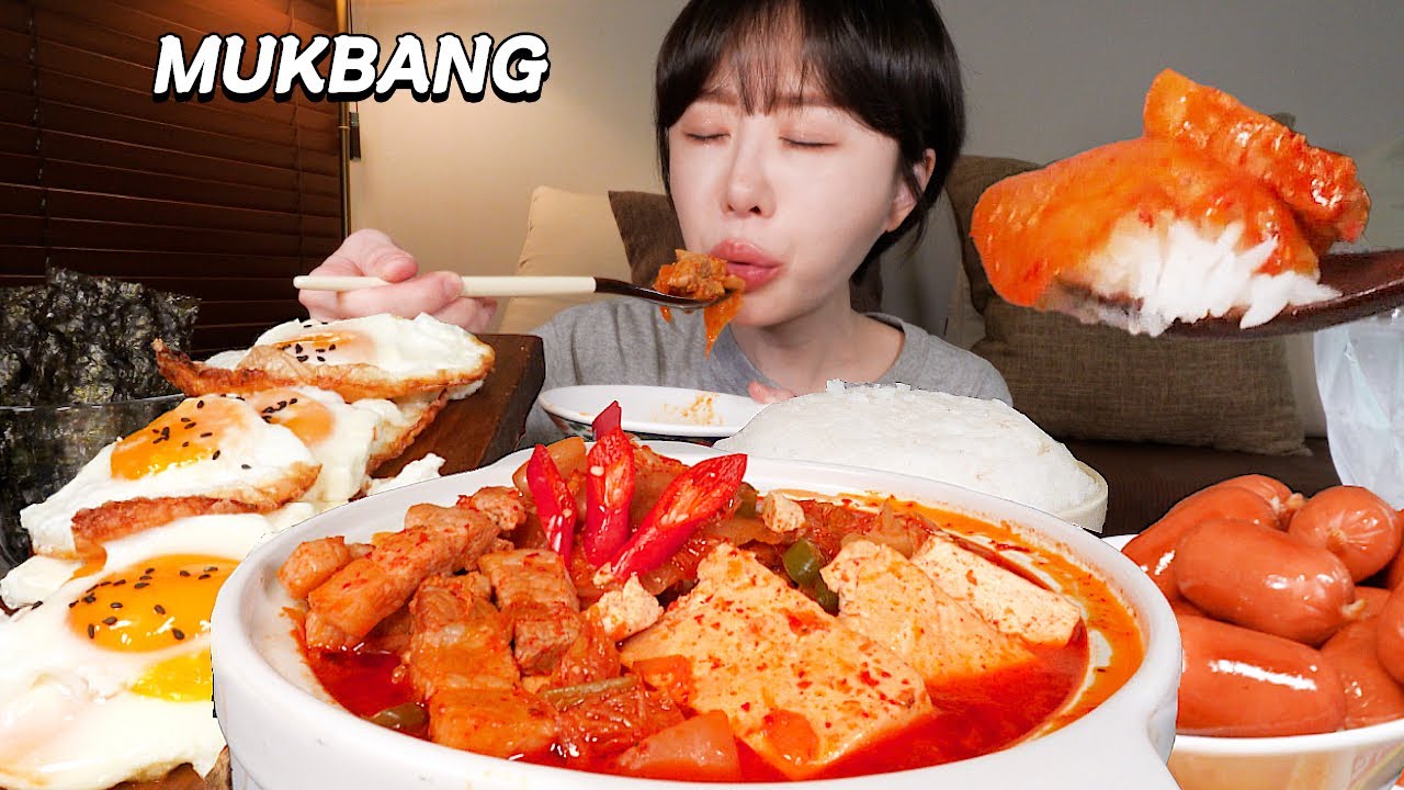 💗그냥 집밥..🥰 별거 없는 김치찌개, 비엔나소세지, 계란후라이 먹방 Kimchi jjigae, sausage, fried eggs MUKBANG