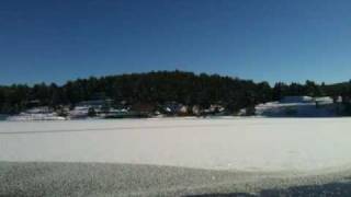preview picture of video 'Evergreen Lake frozen over and Evergreen Lake House'