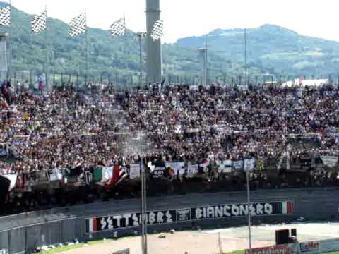 ASCOLI-TRIESTINA 3-0 - CORO BOLGIA IN CURVA SUD "ROZZI" BY DAREDEVIL