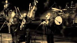 Paolo Conte - Gli impermeabili (Live Umbria Jazz 2009)