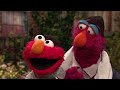 Elmo Wins At Hot Potato