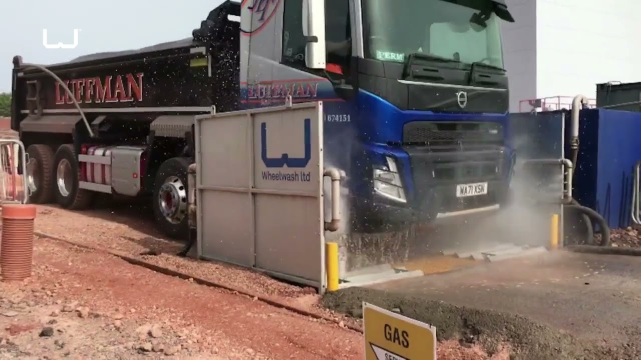 Powerful wheel wash system for busy construction