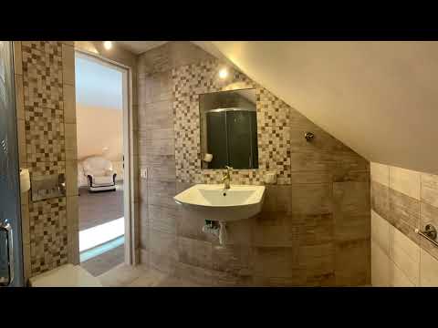 Uroczy i ekonomiczny domek pod lasem w Polanicy Zdrój. Działka 660m2, powierzchnia domu 96m2.