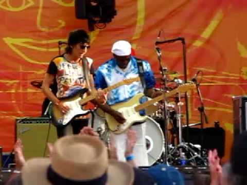 Just a tease of Buddy Guy, Ronnie Wood, Johny Lang.mov