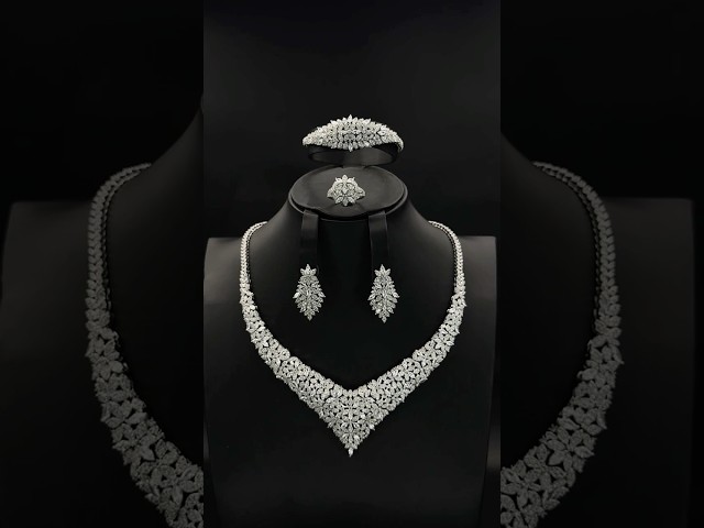 طقم زيركون فضي أنيق بإصدار خاص دقة الماس 5 قطع بضمان على اللون