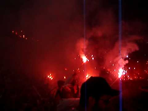 "Recebimento - Inter X Estudiantes - Final Copa  Sul Americana - Entrada em campo - Sinalizadores" Barra: Guarda Popular • Club: Internacional • País: Brasil