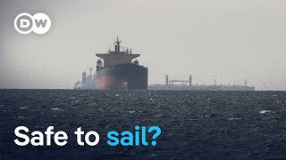 Ships begin evacuating Strait of Hormuz despite ongoing risks | DW News