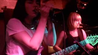 Fear Of Men - Luna (Live @ Concrete, London, 02/10/14)