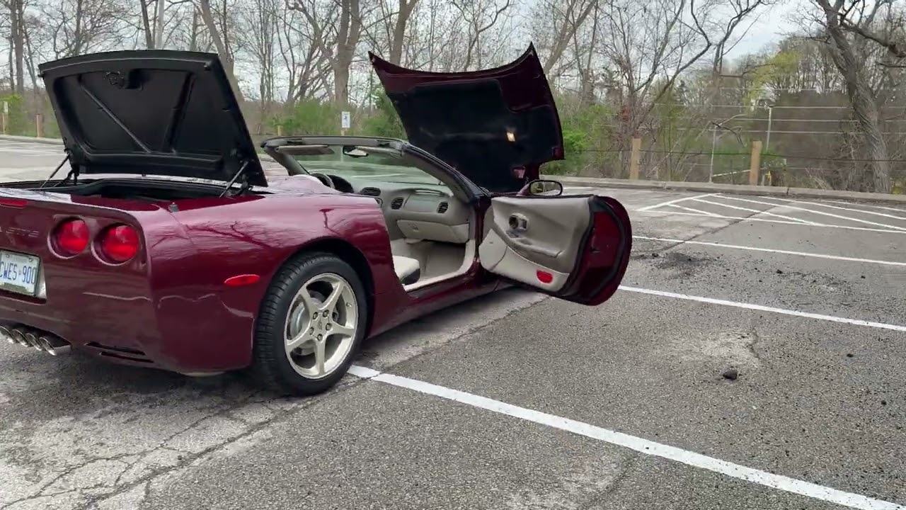 **SOLD on the CCC Buy-It-Now Lot** Sub-90K km 2003 Chevrolet Corvette Convertible 50th Anniversary 6-Speed Manual