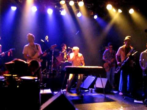 Abayomi Afrobeat Orquestra - OPEN & CLOSE