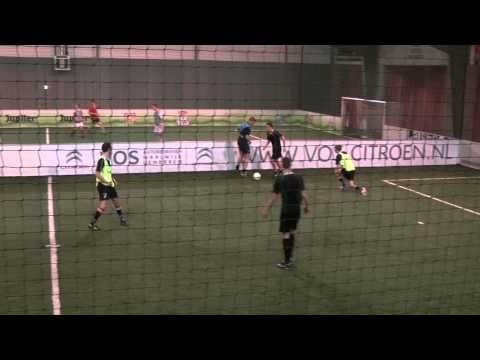 Nivo Sparta A1 oefent in de zaal (1 van 5)